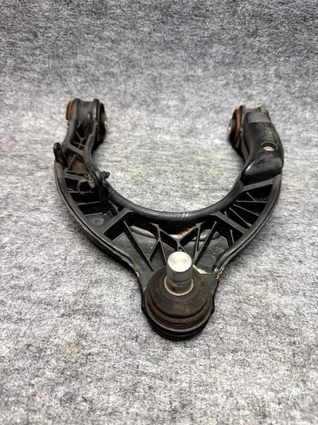 ♦️2017 - 2023 TESLA MODEL 3 FRONT RIGHT SIDE UPPER CONTROL ARM OEM, 1044324-00-F