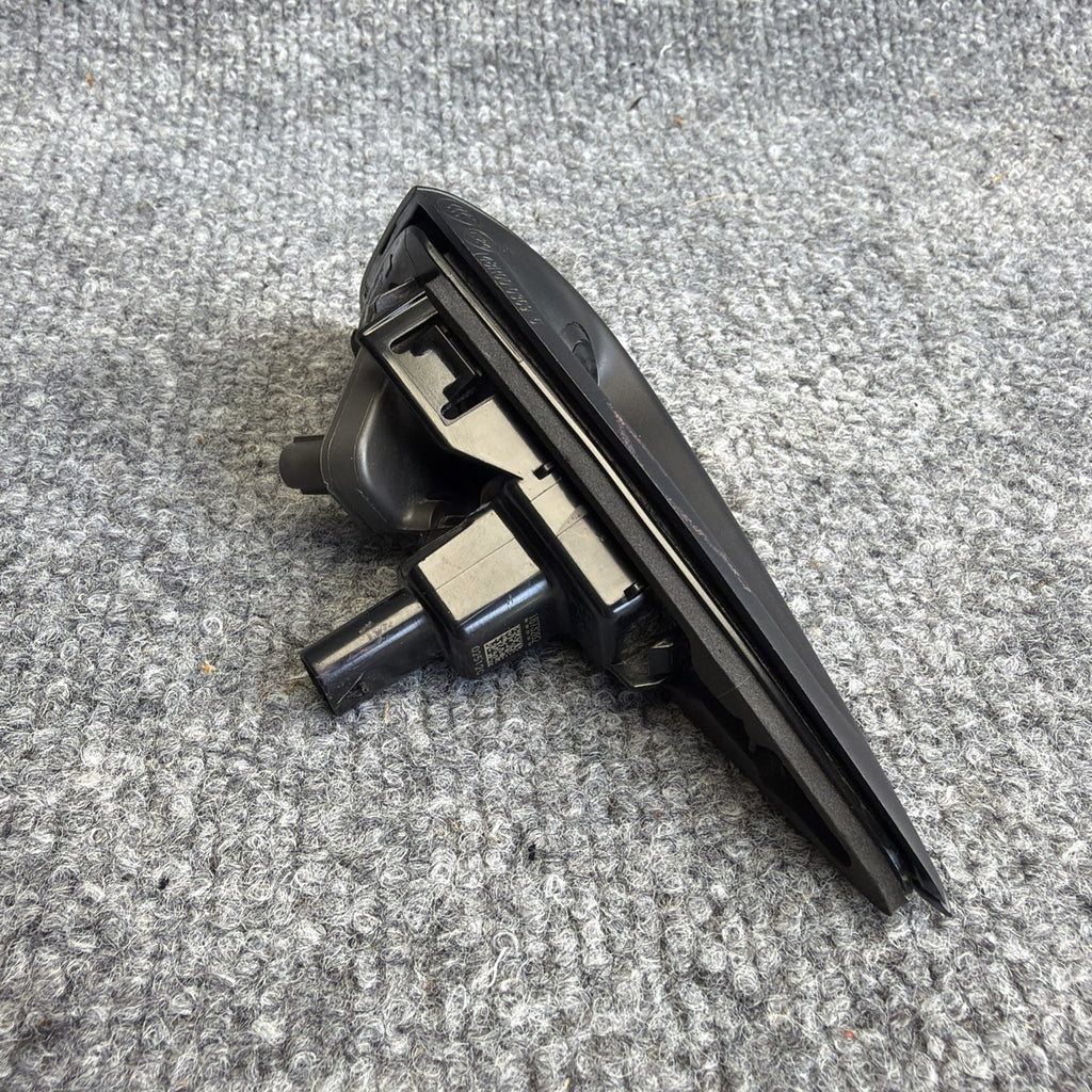 2023 - 2024 TESLA MODEL Y FRONT LEFT FENDER CAMERA TURN SIGNAL LIGHT LAMP OEM