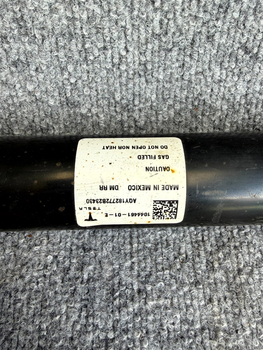 2017 – 2023 TESLA MODEL 3 REAR RIGHT SIDE SHOCK ABSORBER STRUT OEM, 1044461-01-E