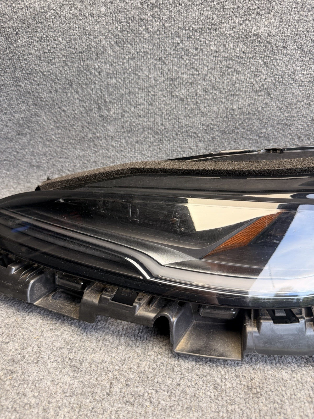 2025-2027 Tesla Model 3 Front left Driver Side LED Headlight 1694086-00-G