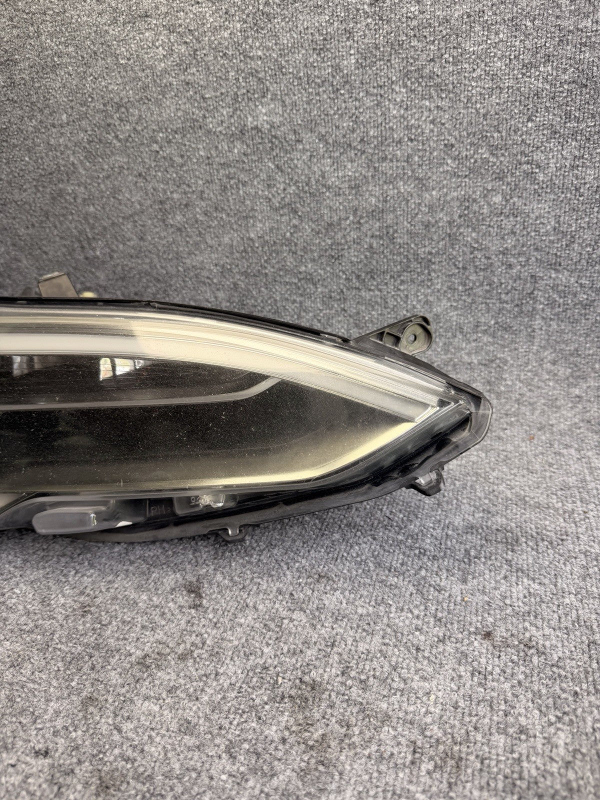 OEM  2016-2020 Tesla Model S Right Passenger Side Headlight 1053571-00-B