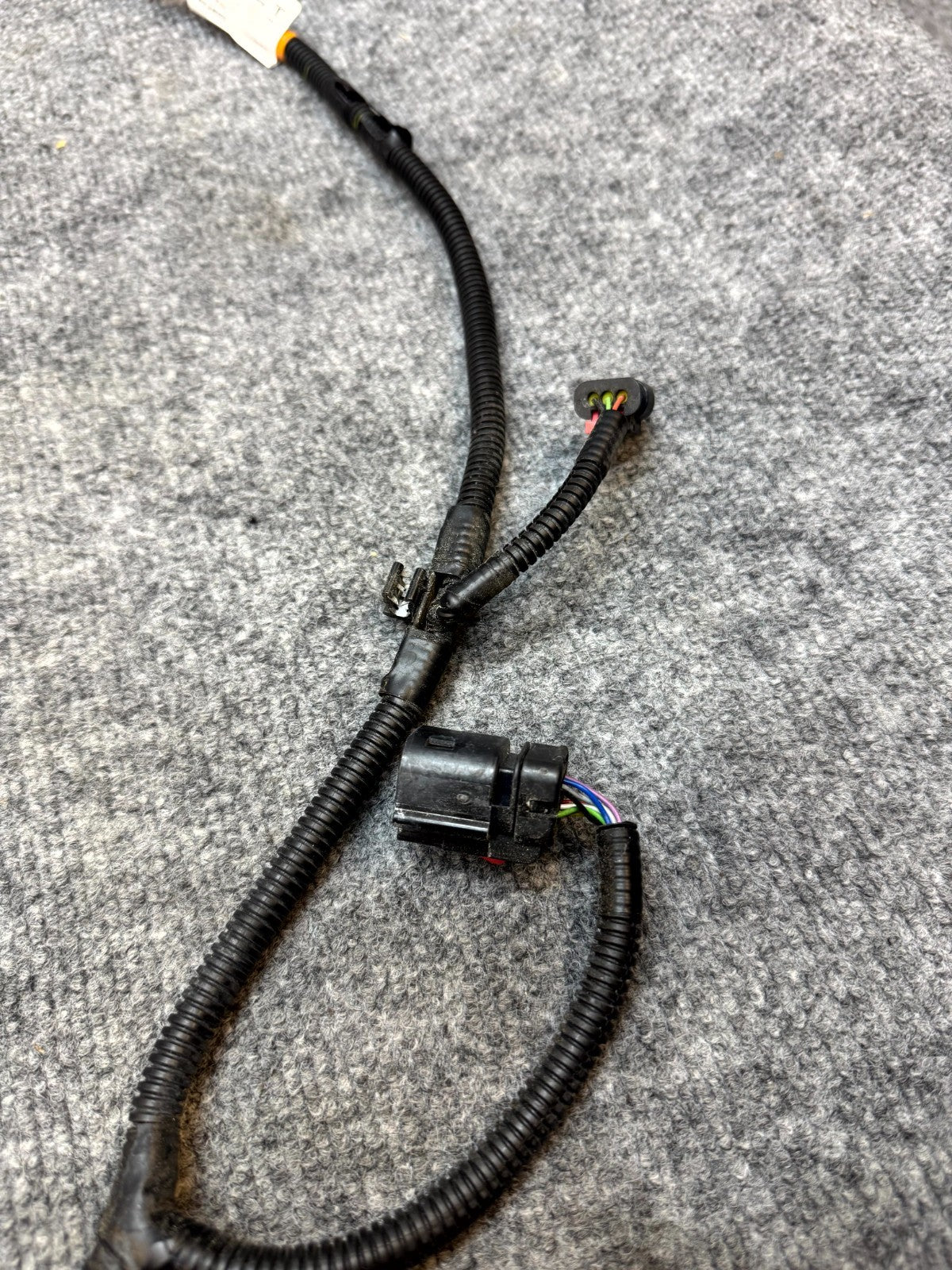 2020 - 2024 TESLA MODEL Y REAR BUMPER WIRING HARNESS CABLE OEM, 1489046-00-C