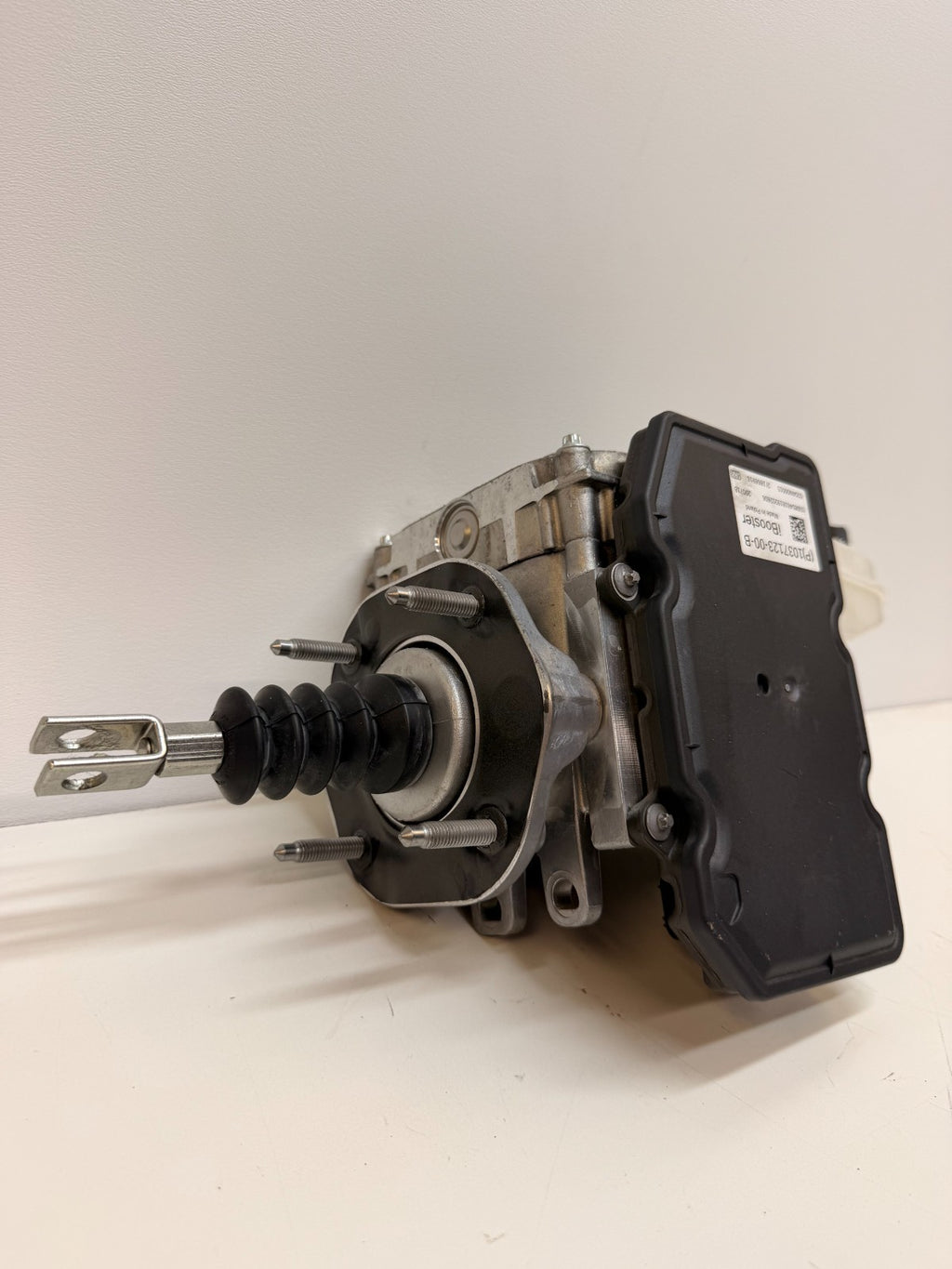 2012-2016 Tesla Model S Electromechanical Brake IBooster Servo 1037123-00-B