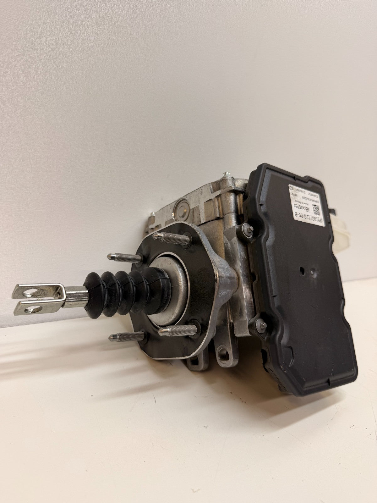 2012-2016 Tesla Model S Electromechanical Brake IBooster Servo 1037123-00-B