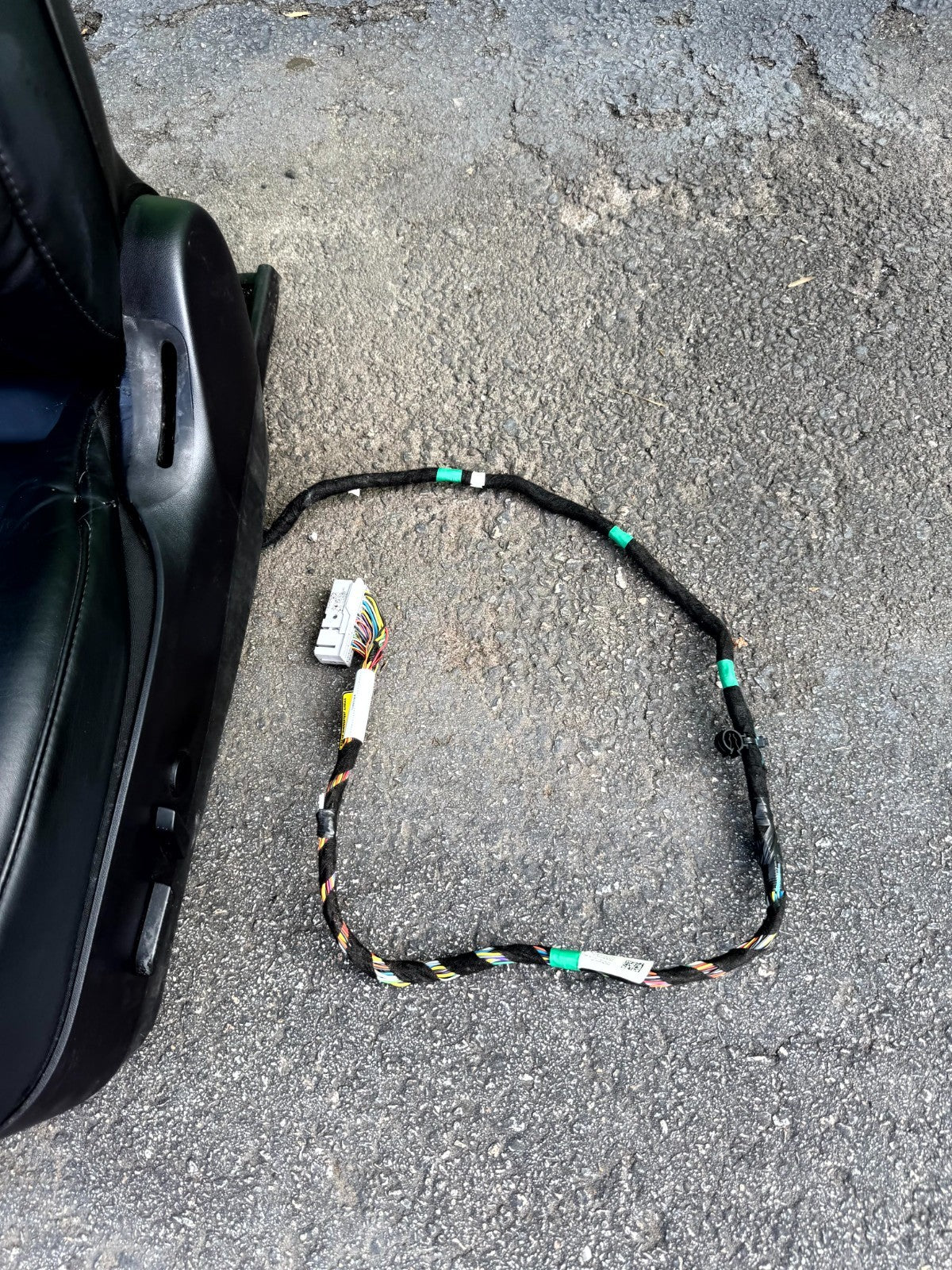 ♦️2017 - 2023 TESLA MODEL 3 X FRONT RIGHT FULL SEAT ASSEMBLY OEM, 1495845-00-A