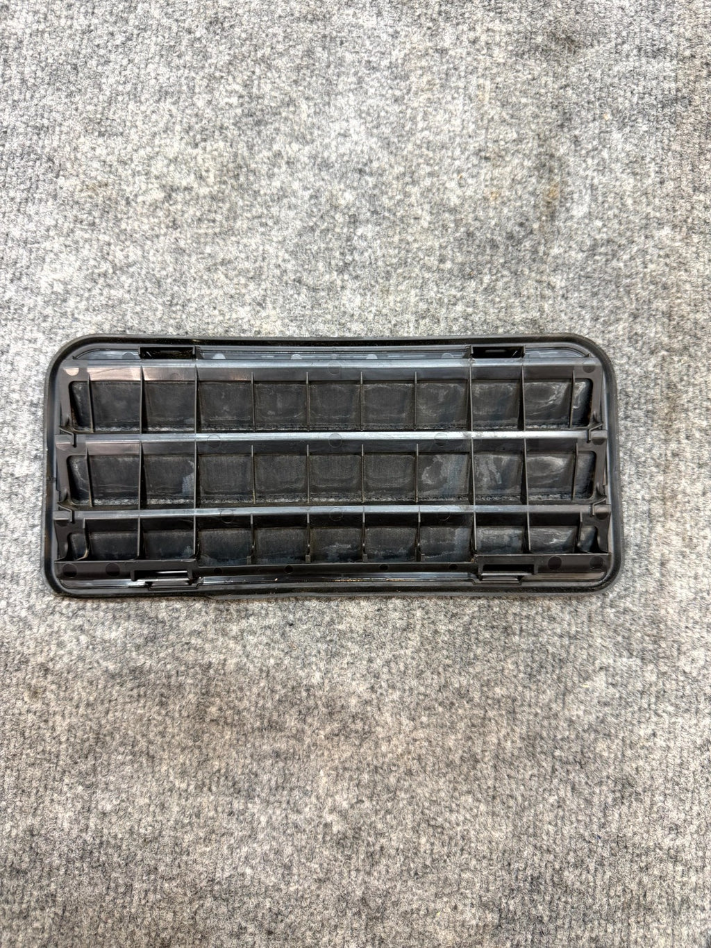 2017–2023 TESLA MODEL 3 AIR EXTRACTOR CABIN VENT GRILLE OEM, 1098751-00-C
