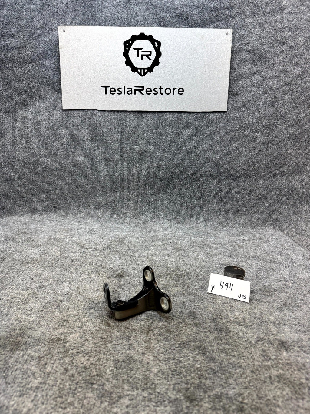 2020-2024 TESLA MODEL Y FRONT RIGHT PASSENGER SIDE DOOR HINGE OEM, 1626075-00-C