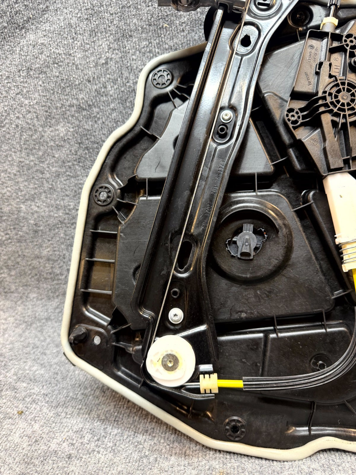 2020-2024 TESLA MODEL Y REAR LEFT DOOR WINDOW REGULATOR & MOTOR OEM, 149551201J