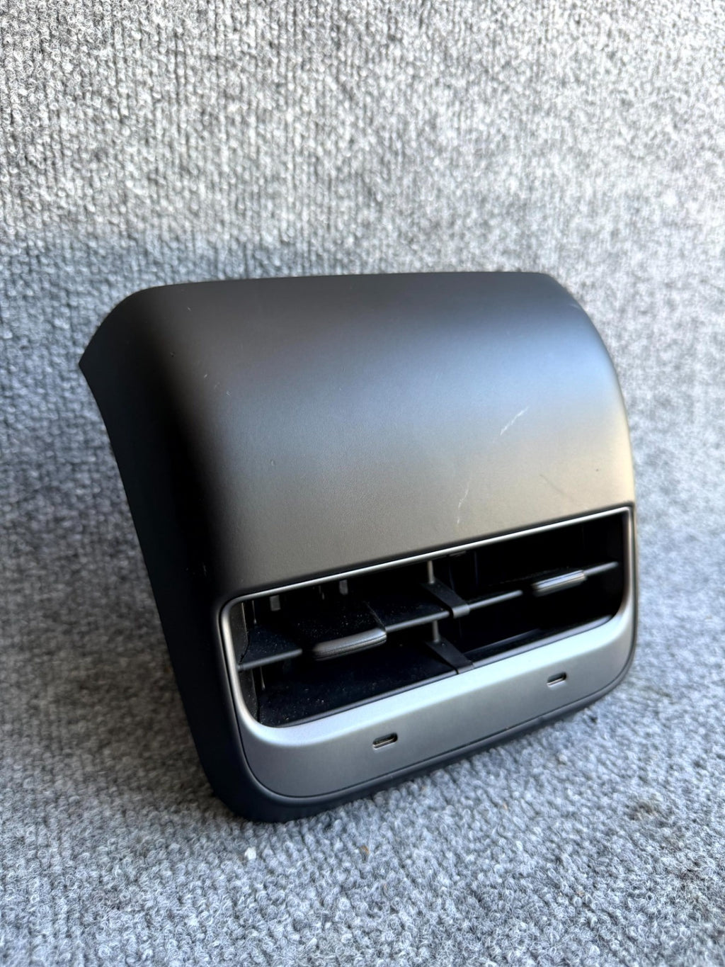 17-23 TESLA MODEL 3 REAR CONTROL PANEL AIR VENT CHARGER OUTLET OEM, 1111072-00-E
