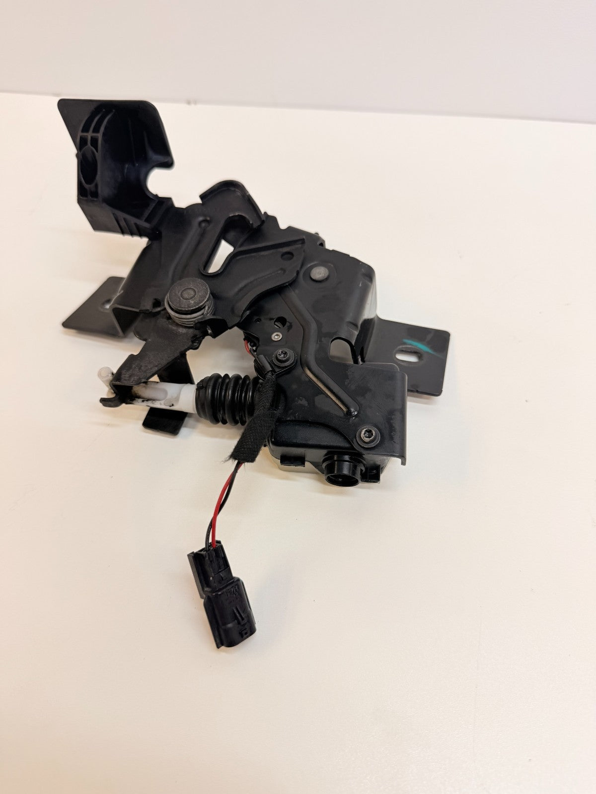 2012-2016 Tesla Model S Front Hood Lock Latch Secondary Release 6007572-00-E