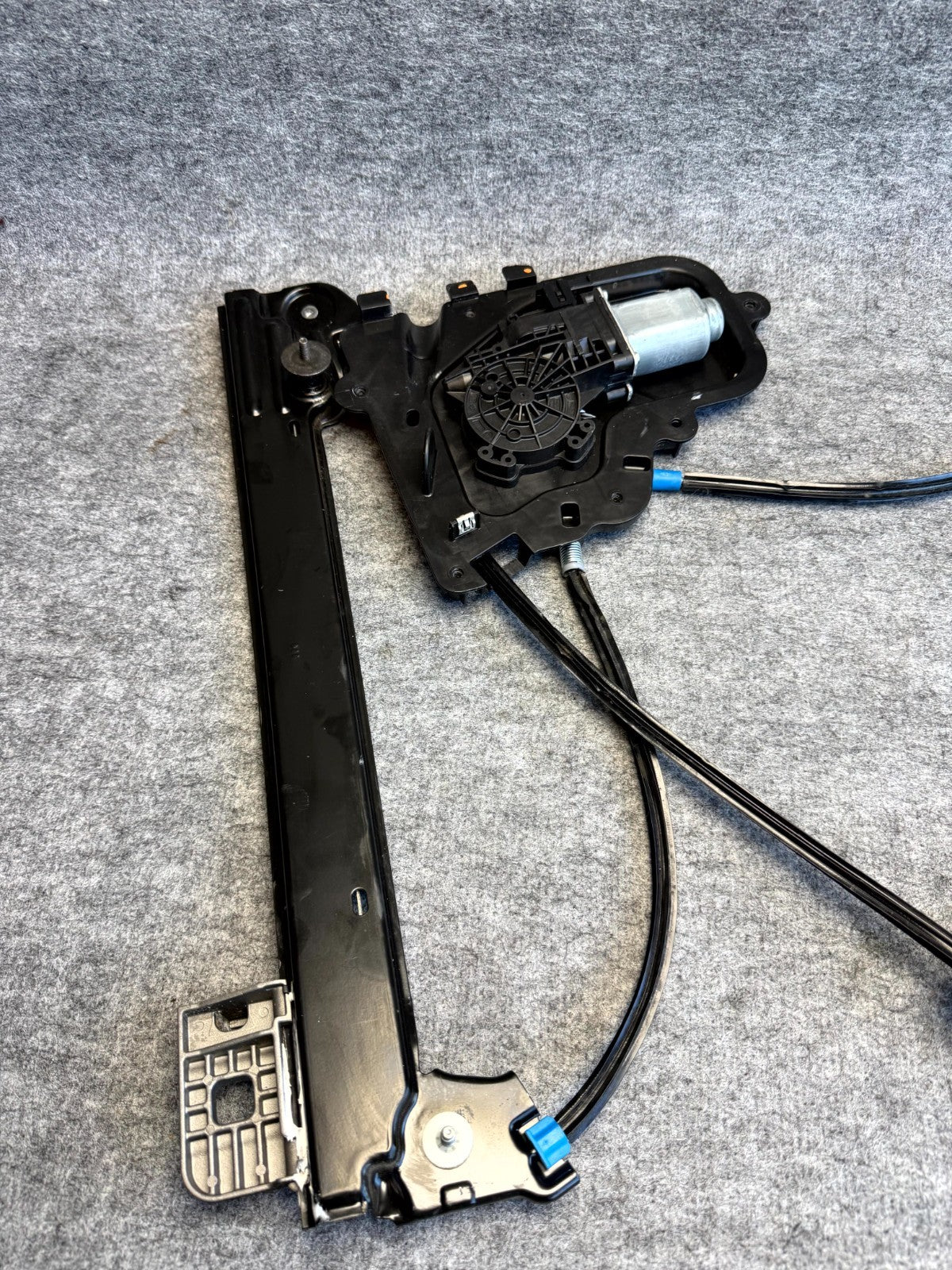♦️2017–2023 TESLA MODEL 3 FRONT RIGHT WINDOW REGULATOR & MOTOR OEM, 1096621-20-J