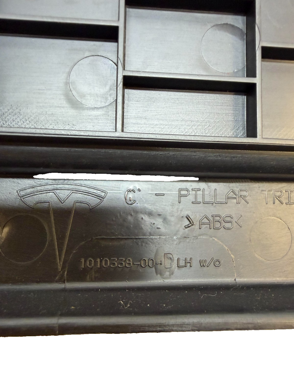 2012-2020 TESLA MODEL S REAR LEFT C-PILLAR COVER TRIM PANEL 1002510-00-C