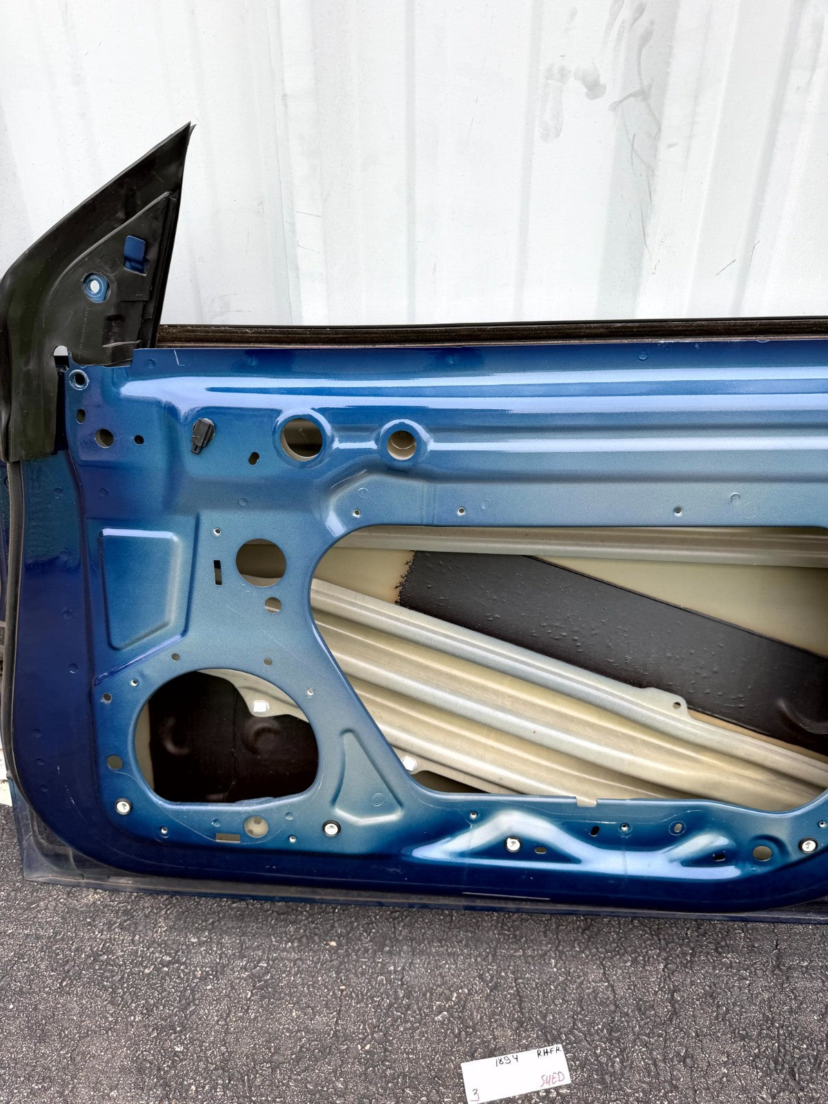 2017-2023 TESLA MODEL 3 FRONT RIGHT PASSENGER SIDE DOOR SHELL OEM, 1081420-E0-C