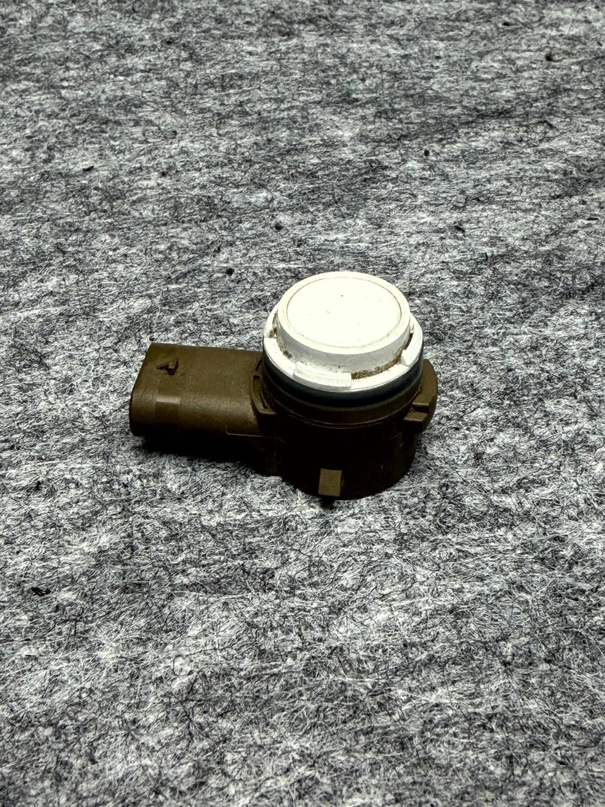♦️17-23 TESLA MODEL 3 X REAR BUMPER PARKING ULTRASONIC SENSOR OEM, 1127503-11-C