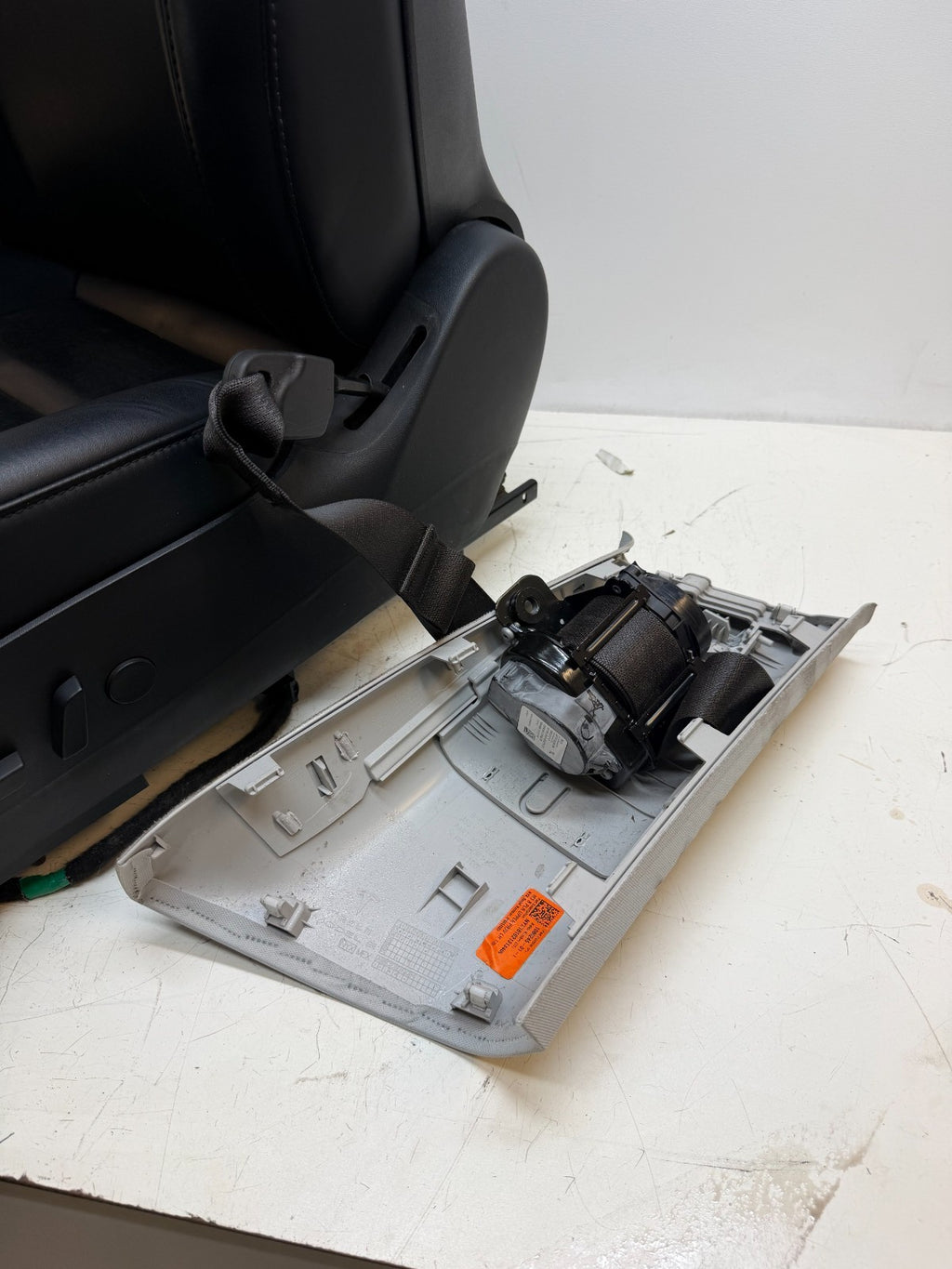 2017-2023 Tesla Model 3 Front Left Driver Seat Black Leather 1456942-00-A