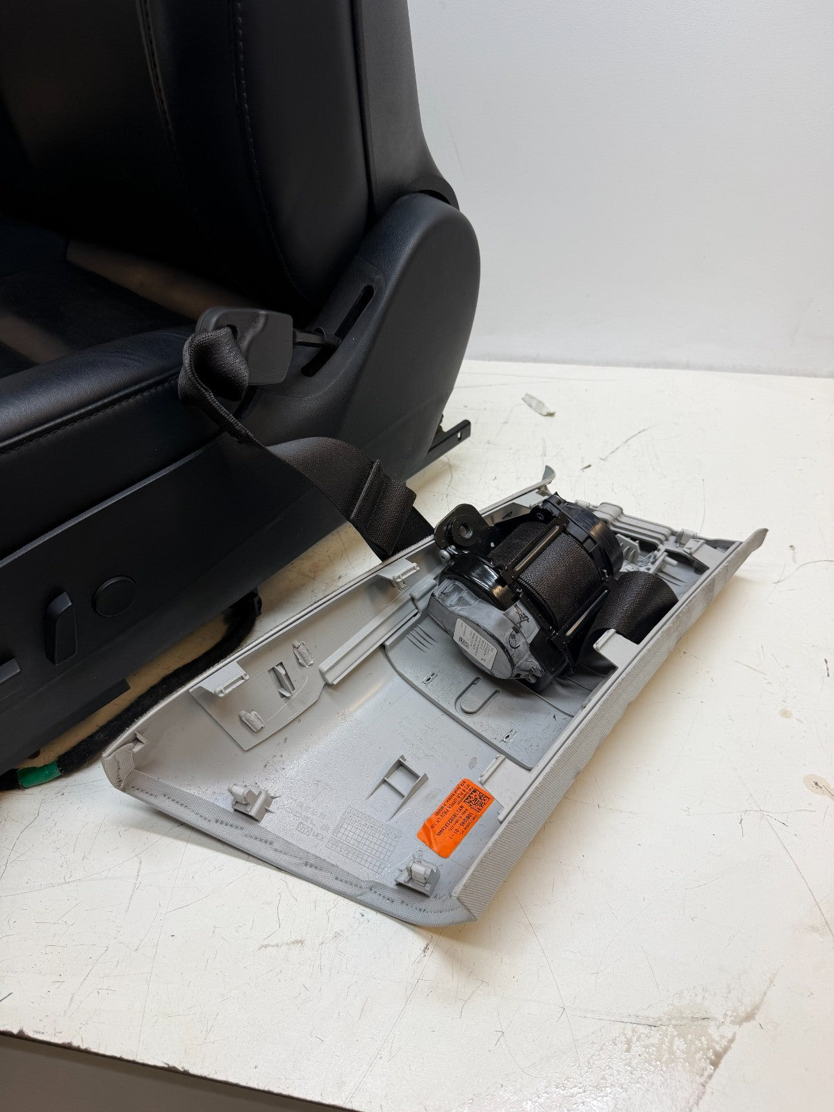 2017-2023 Tesla Model 3 Front Left Driver Seat Black Leather 1456942-00-A
