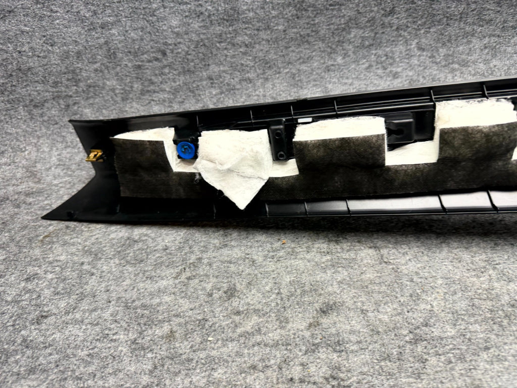 ♦️2012–2020 TESLA MODEL S FRONT RIGHT A-PILLAR TRIM COVER PANEL OEM 1007968-00-C