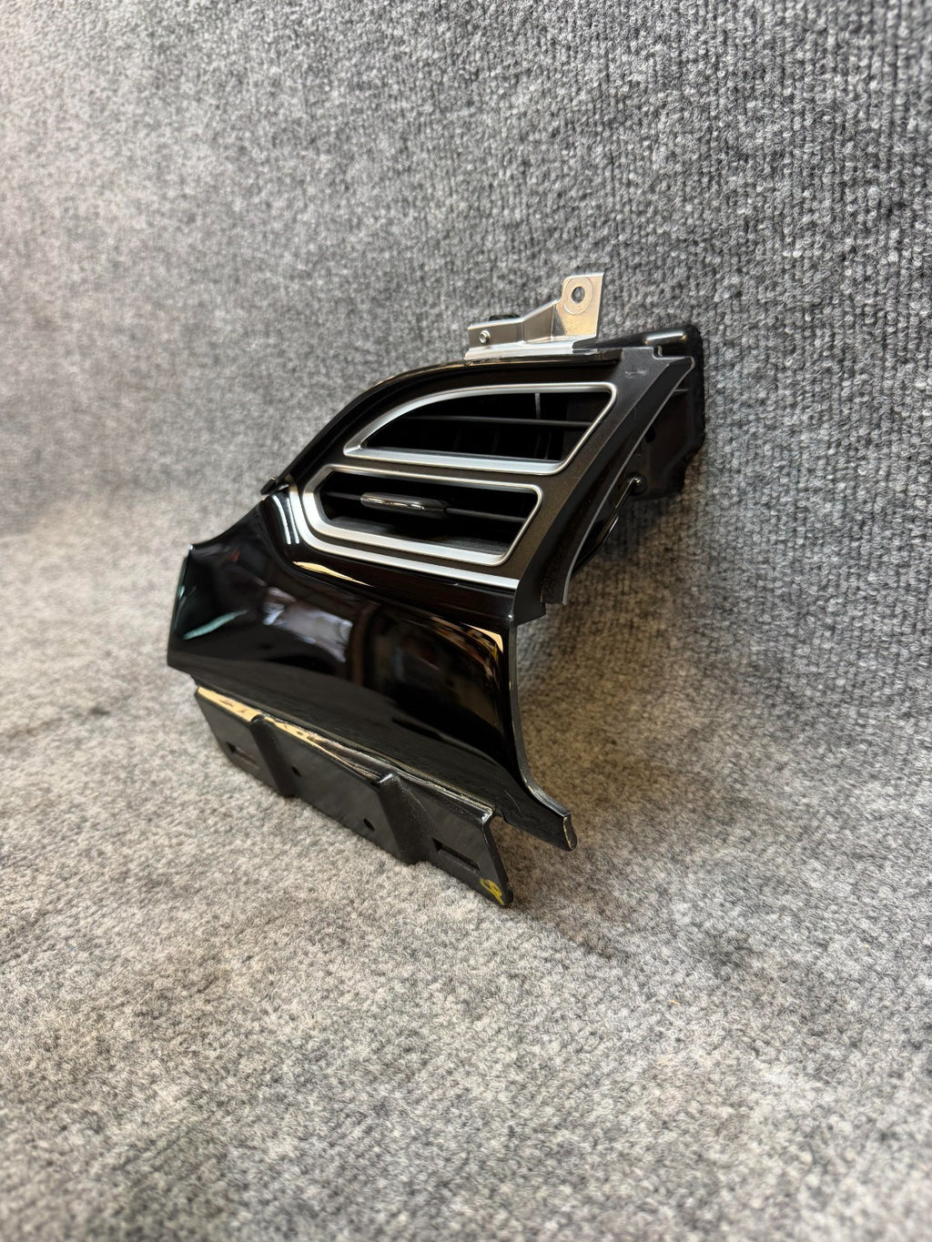 2012-2020 Tesla Model S Front Left Dashboard A/C Air Vent Outlet 1007831-00-B