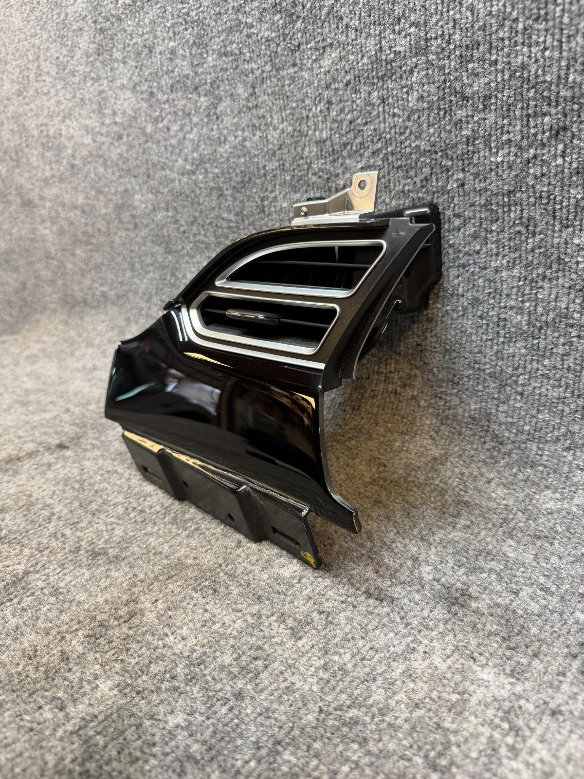 2012-2020 Tesla Model S Front Left Dashboard A/C Air Vent Outlet 1007831-00-B