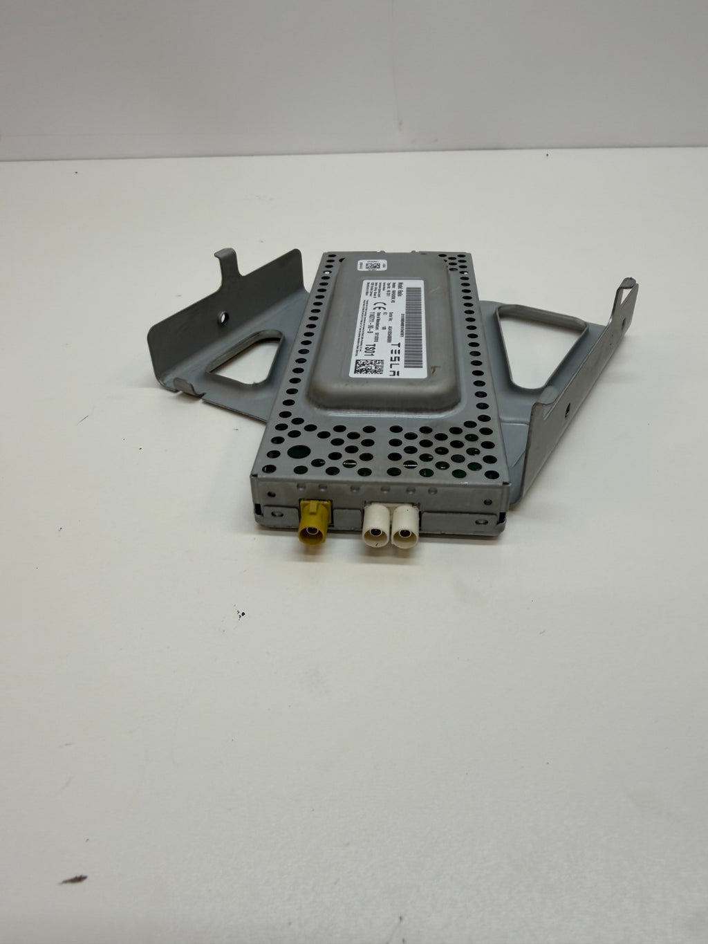 2012-2020 Tesla Model S Radio Amplifier Receiver Unit FM/HD/SXM 1143711-00-B