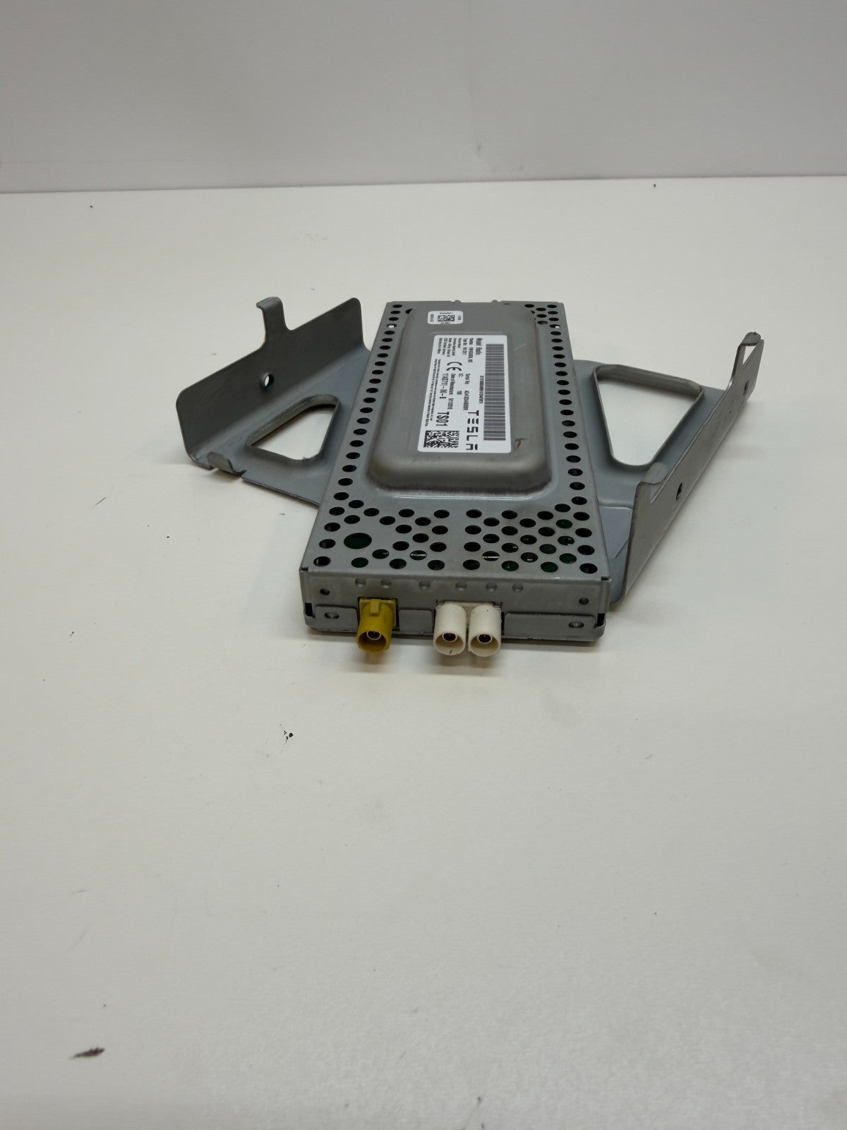 2012-2020 Tesla Model S Radio Amplifier Receiver Unit FM/HD/SXM 1143711-00-B