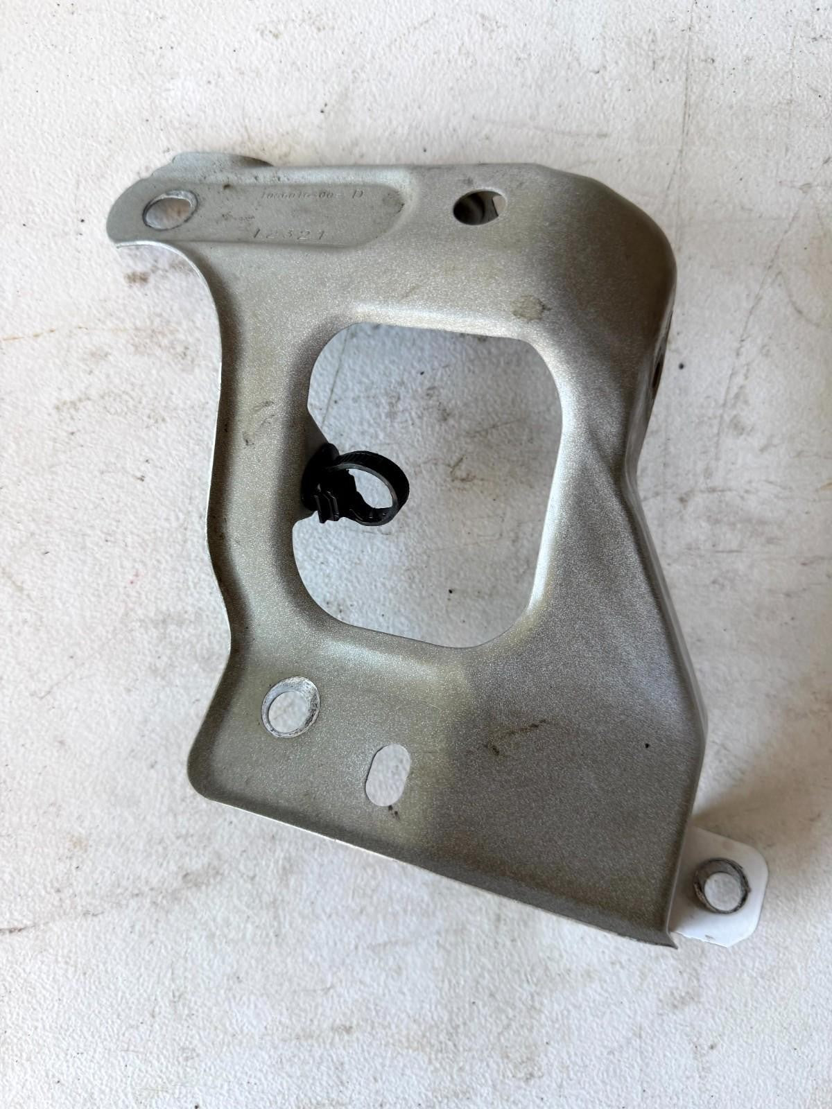 2017-2023 Tesla Model 3 Front Right Side Fender Mount Bracket OEM, 108601600D