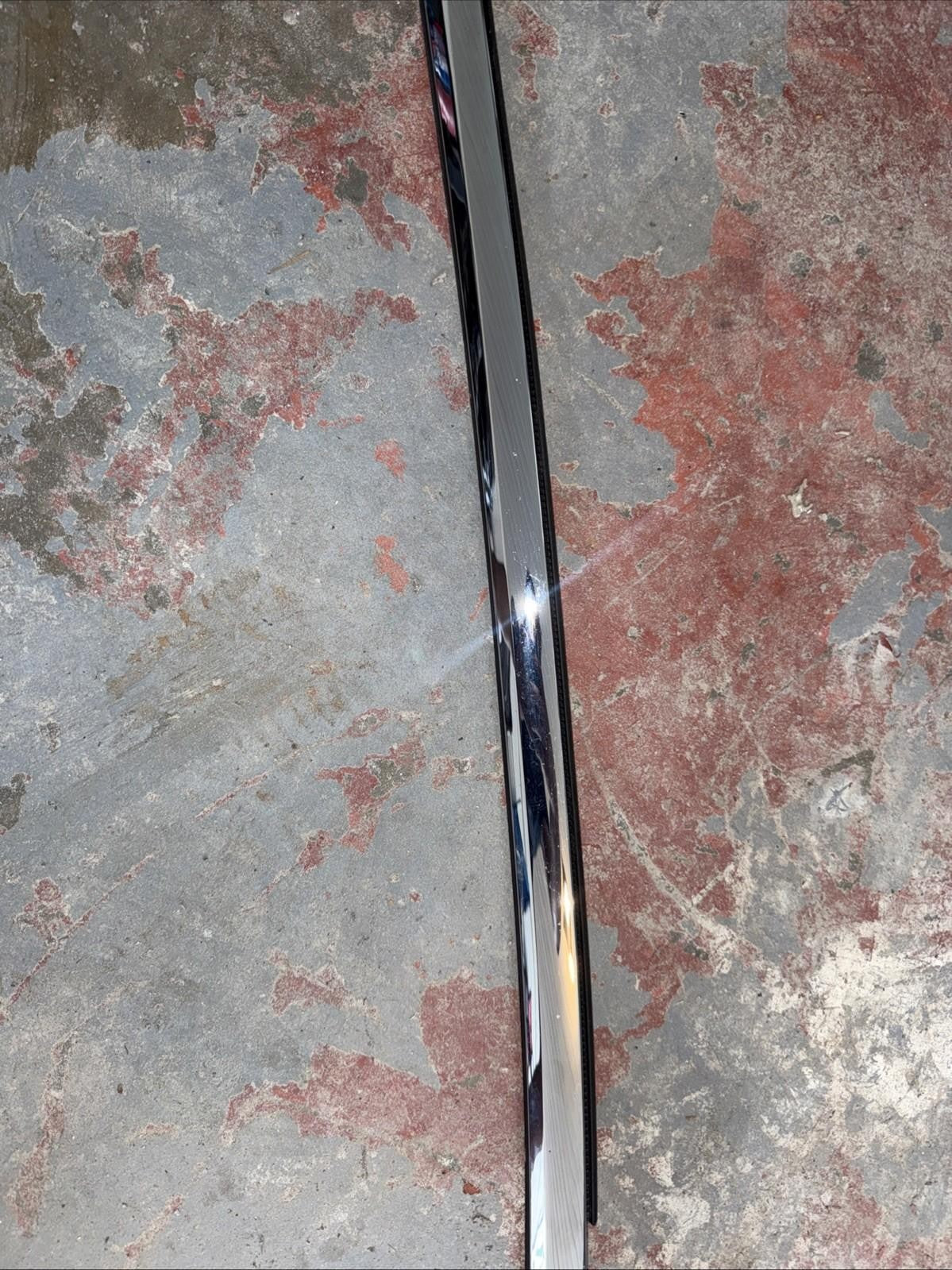 ♦️12-20 TESLA MODEL S REAR LEFT SIDE DOOR CHROME BELT MOLDING OEM, 1038395-80-A