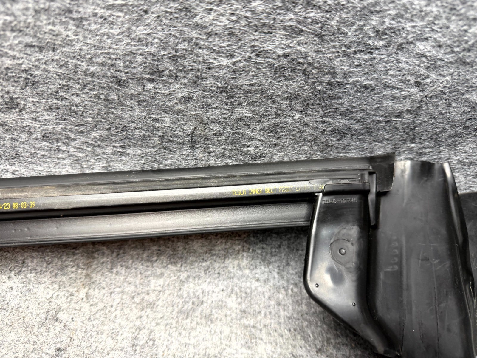 ♦️2017-2023 TESLA MODEL 3 FRONT RIGHT DOOR INNER WEATHERSTRIP OEM, 1090495-00-E