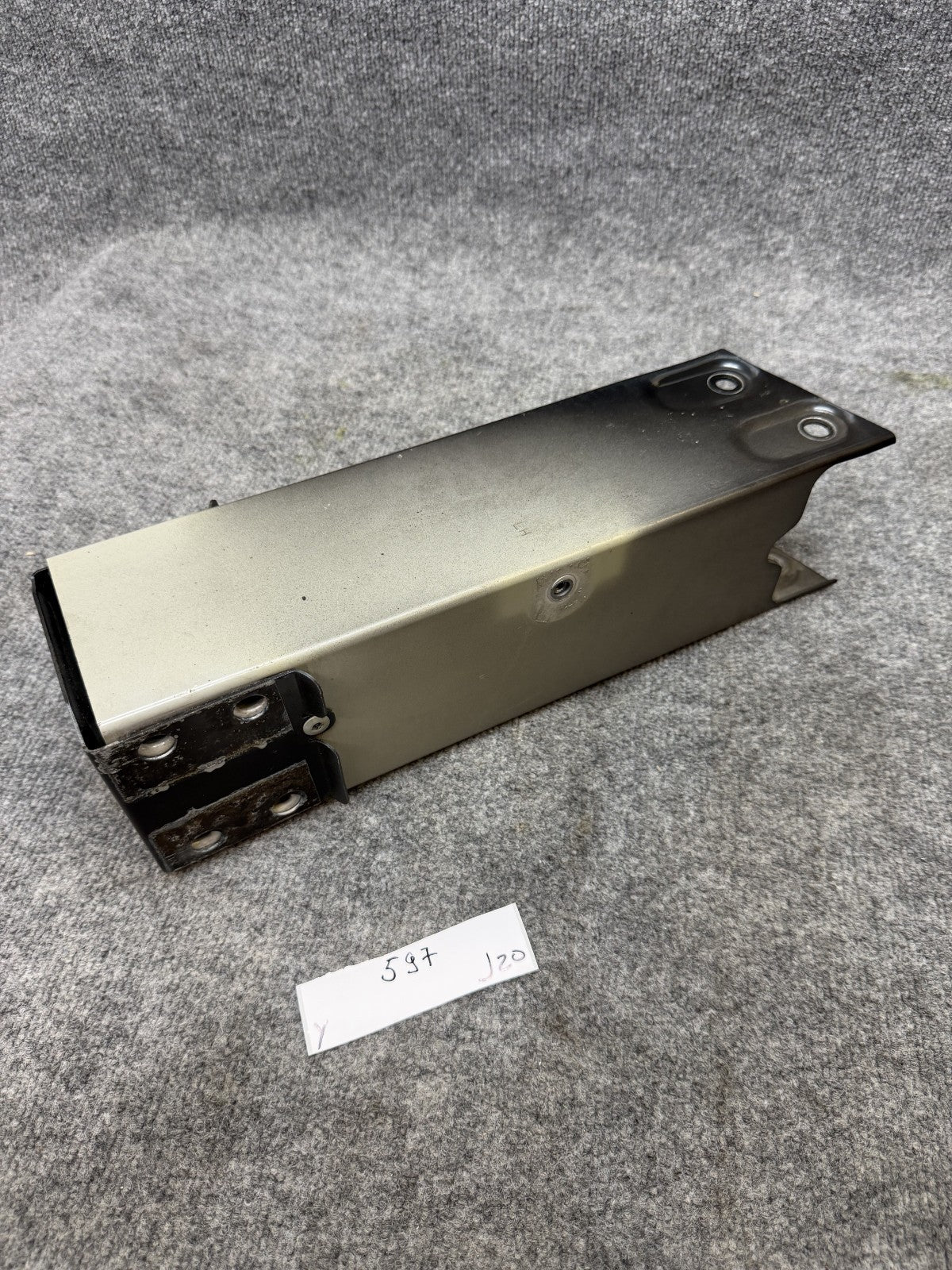 2020-2024 TESLA MODEL Y FRONT RIGHT SIDE EXTENSION RAIL BRACKET OEM,1487462-00-E