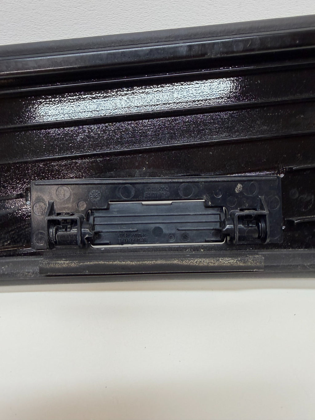 2016-2020 TESLA MODEL S ROOF APPLIQUE MOLDING LEFT 607000132