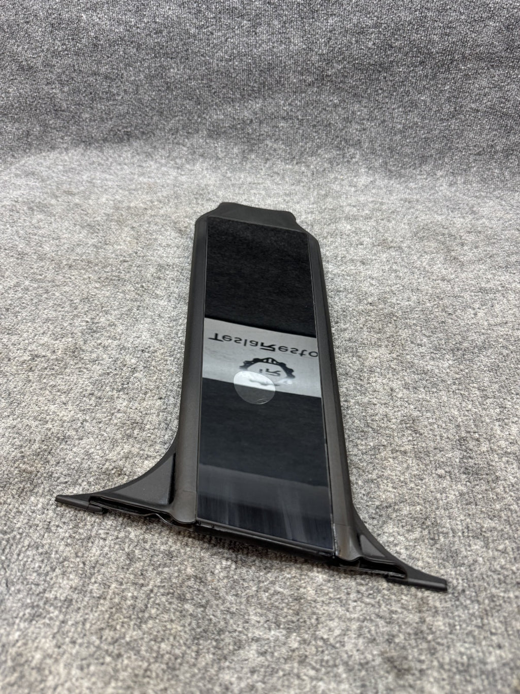 2020 - 2024 TESLA MODEL Y RIGHT SIDE B-PILLAR GLASS TRIM CAMERA OEM 1785300-00-B