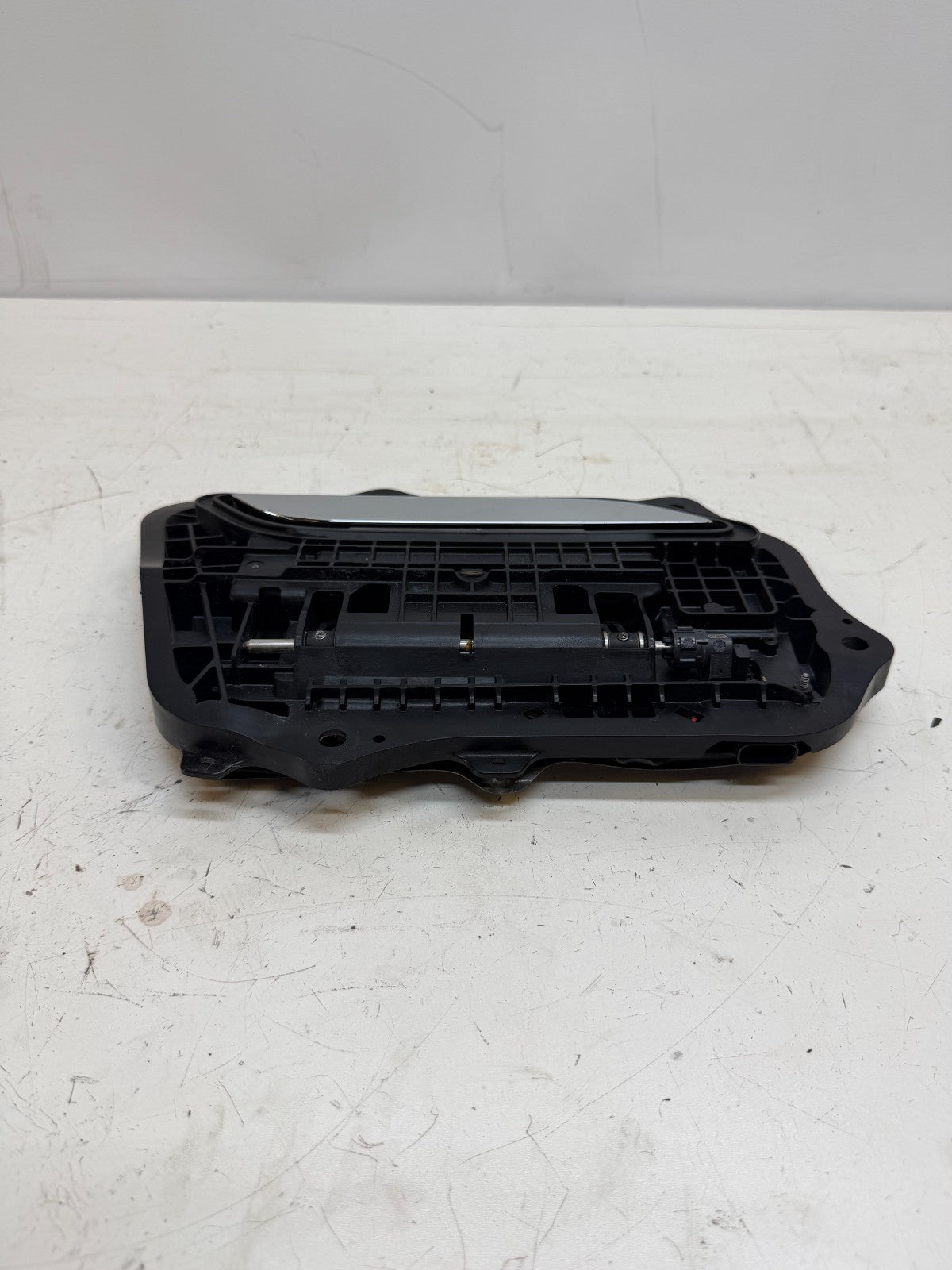 2016-2020 Tesla Model S Front Right Passenger Side Exterior Door Handle