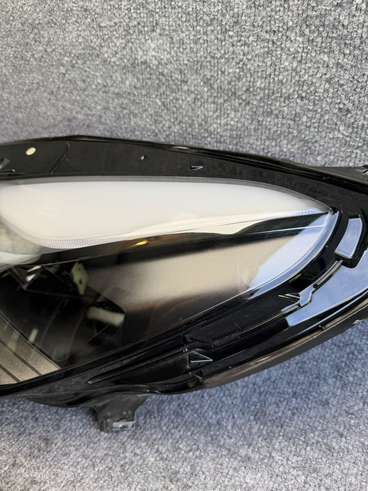 ♦️20-24 TESLA MODEL 3-Y HEADLIGHT LEFT DRIVER LED 1514952-00-C OEM