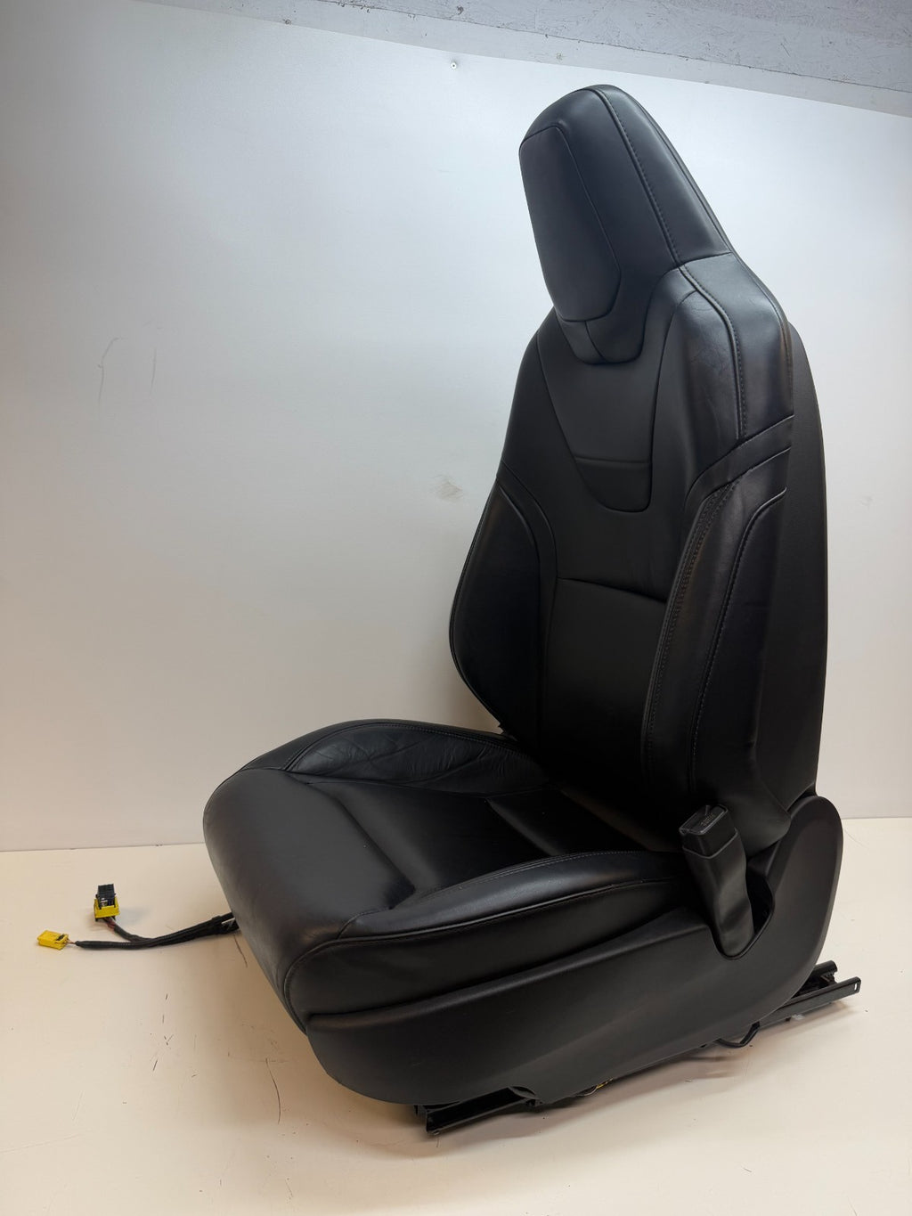 2017-2020 TESLA MODEL S FRONT RIGHT PASSENGER SEAT ASSEMBLY AG128728-D