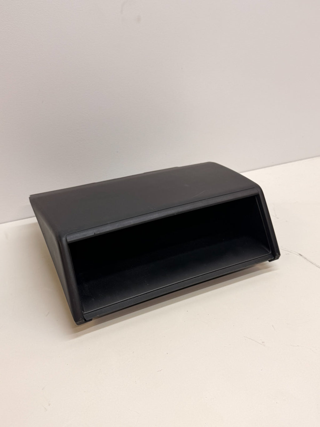 16-20 Tesla Model S Center Console Dashboard Cubby Storage Tray Box 1045057-00-B