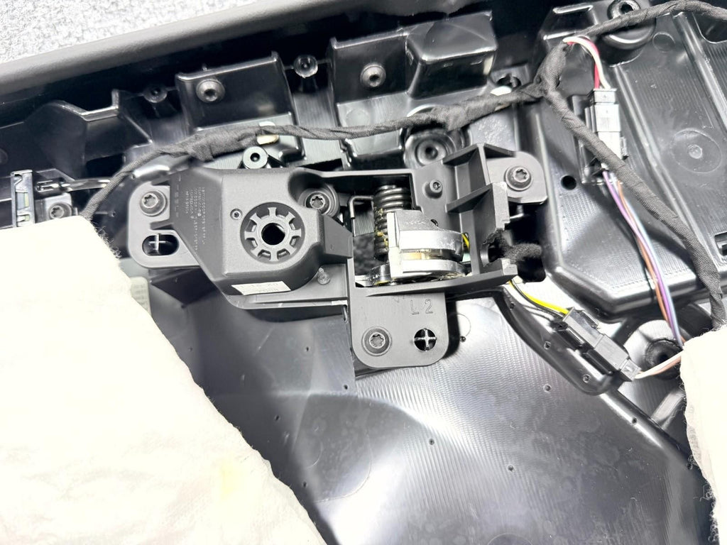 2016-2020 Tesla Model X Front Left Side Interior Door Panel OEM, 1055327-21-M