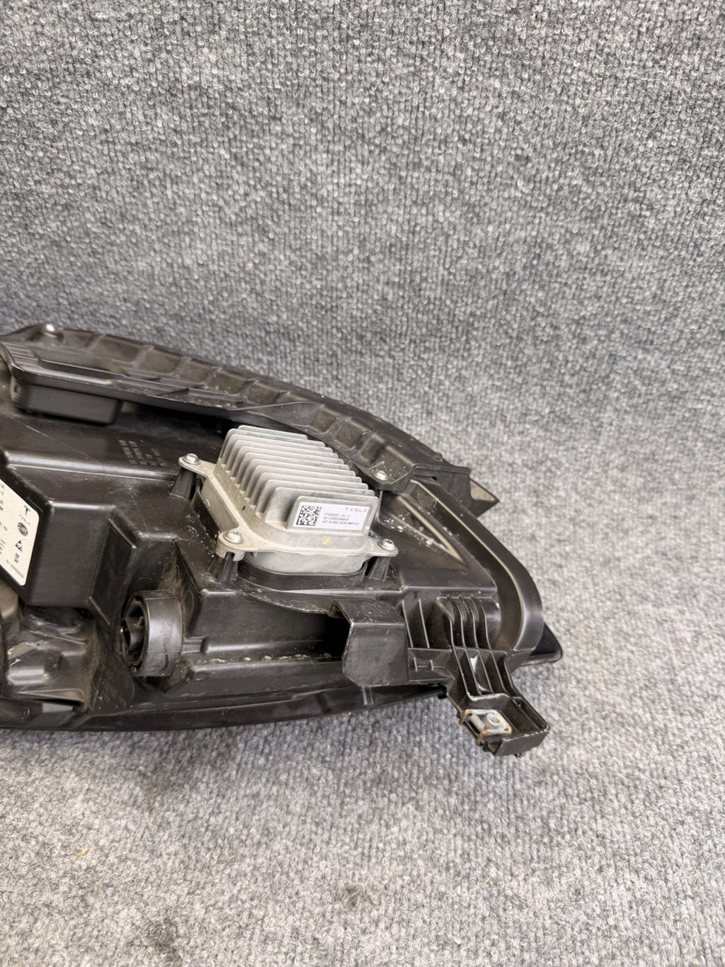 OEM 21-24 Tesla Model 3-Y Right Passenger Matrix LED Headlight 1514953-00-D