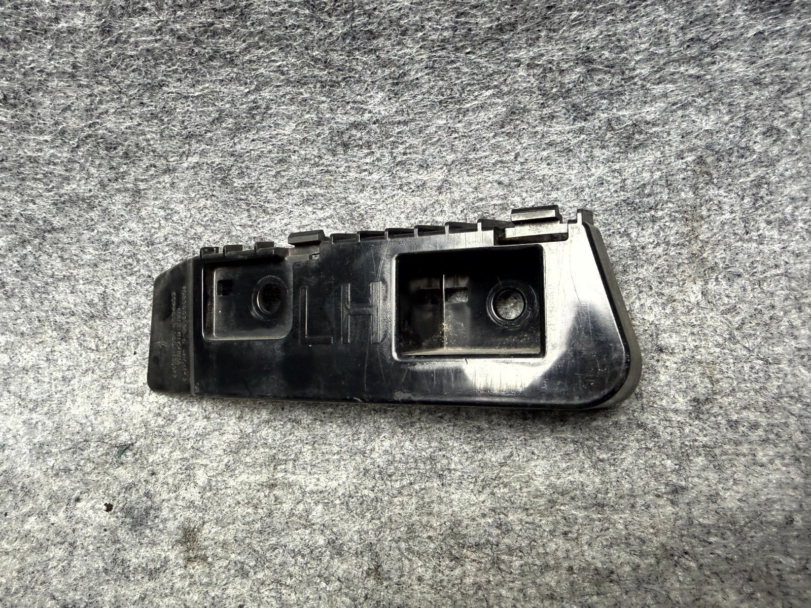 ♦️2017-2023 TESLA MODEL 3 REAR LEFT SIDE TAILLAMP BUMPER BRACKET OEM, 108399200D