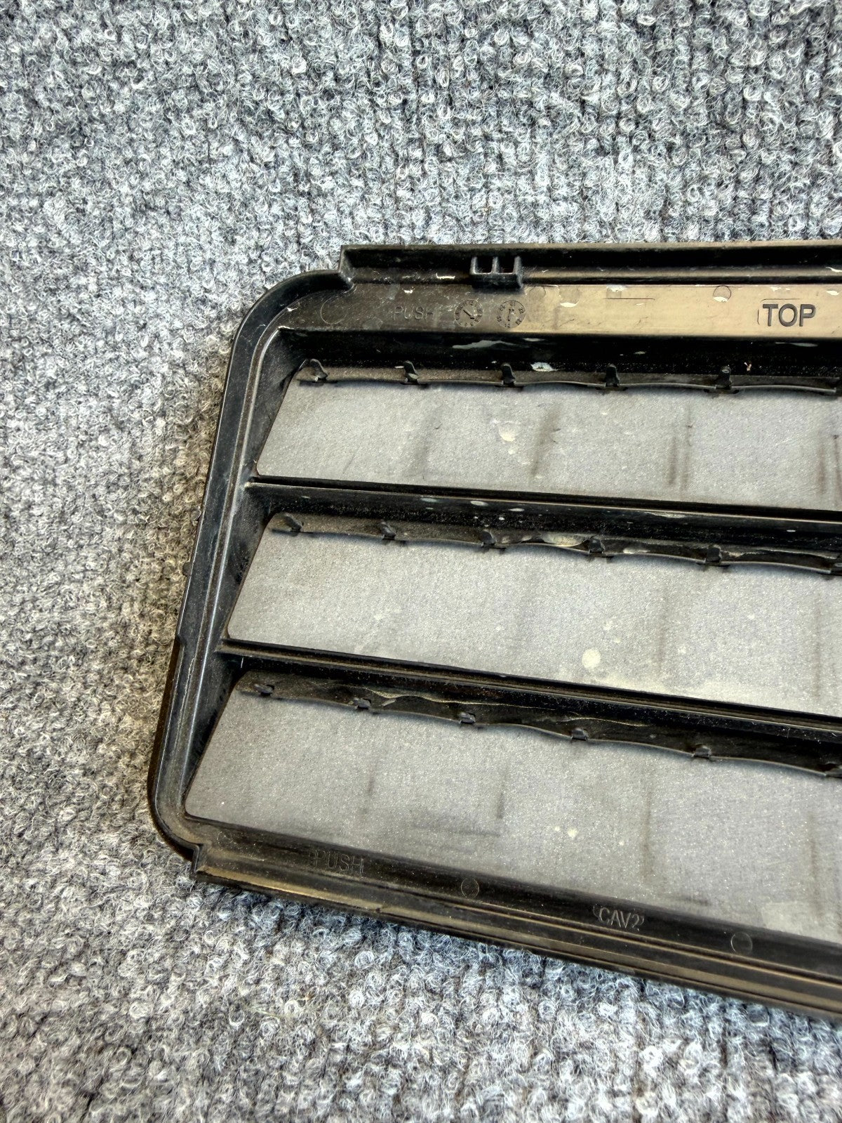 2017 - 2023 TESLA MODEL 3 AIR EXTRACTOR CABIN VENT GRILLE OEM, 1098751-00-C