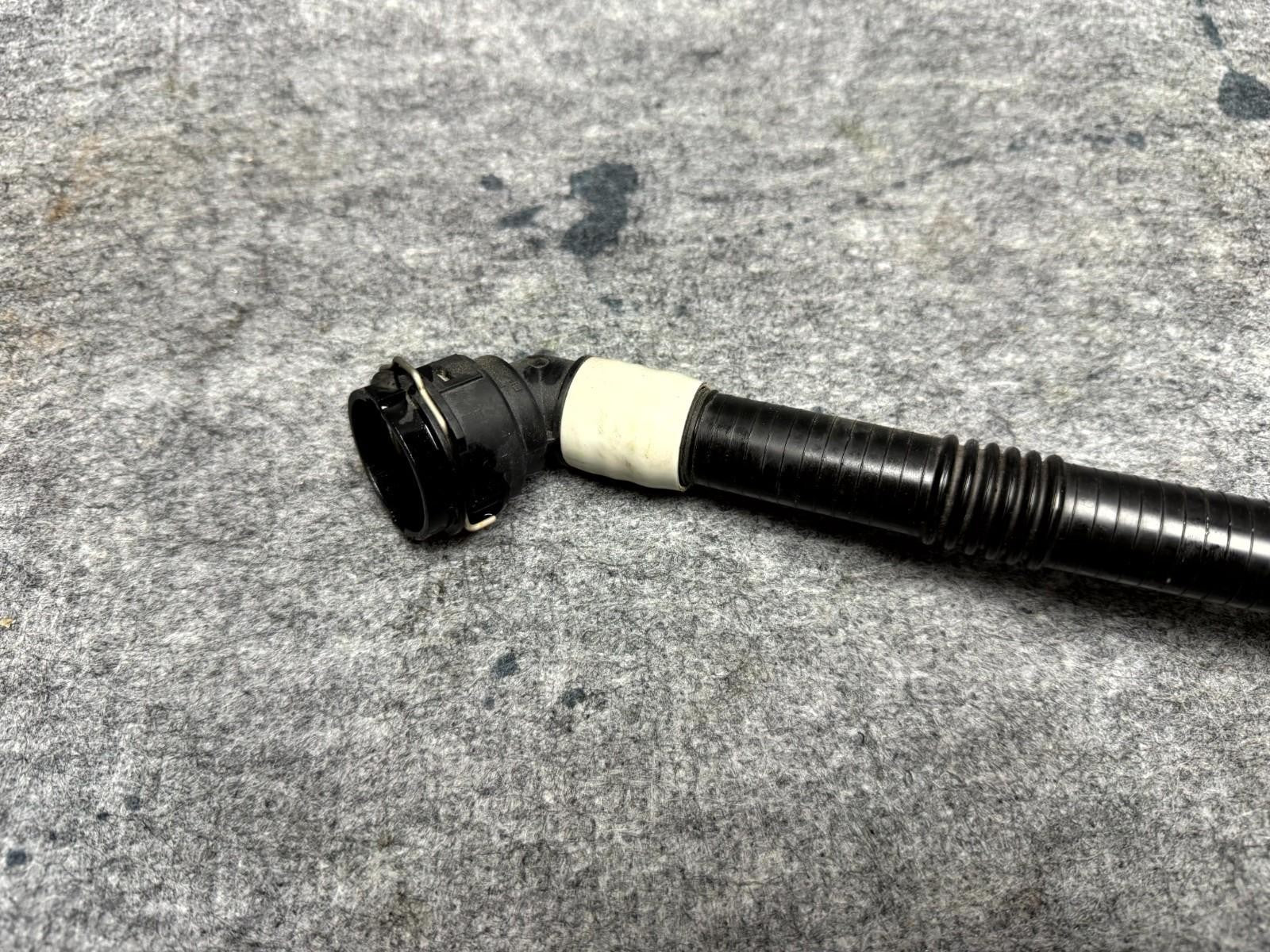 ♦️2017-2023 TESLA MODEL 3 RADIATOR COOLING PIPE HOSE OUTLET OEM, 1077589-00-F