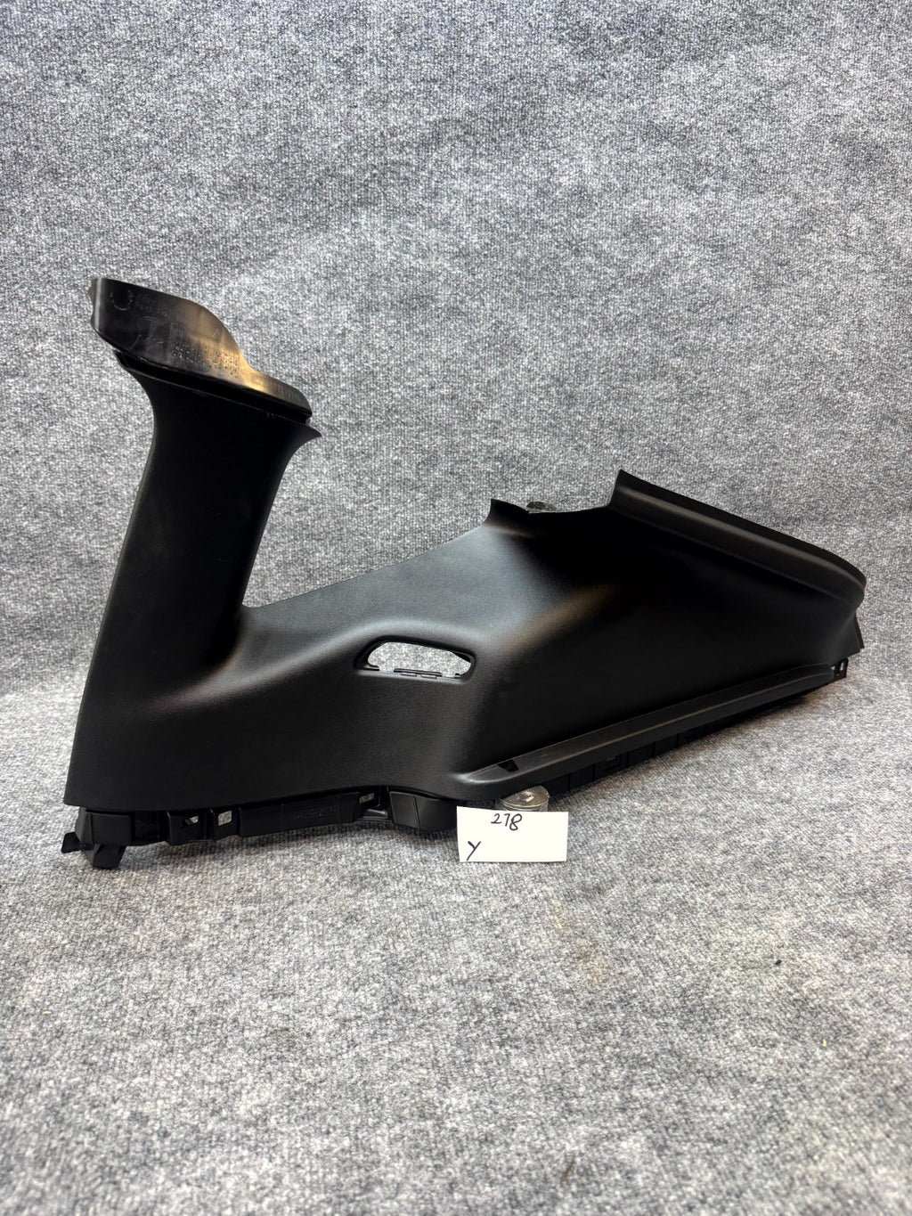 2020-2024 TESLA MODEL Y REAR RIGHT C PILLAR UPPER QUARTER PANEL OEM, 180288000B