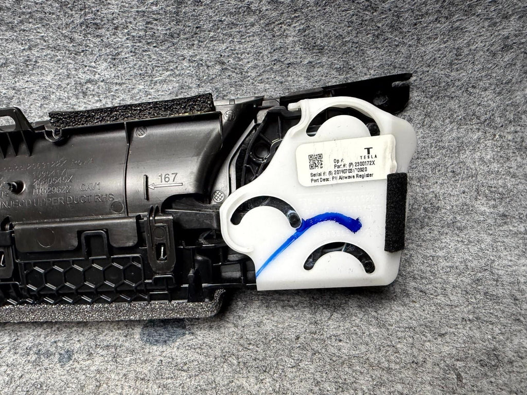 ♦️17-23 TESLA MODEL 3 DASH RIGHT SIDE HEATER AC AIR VENT DUCT OEM, 1083325-00-G