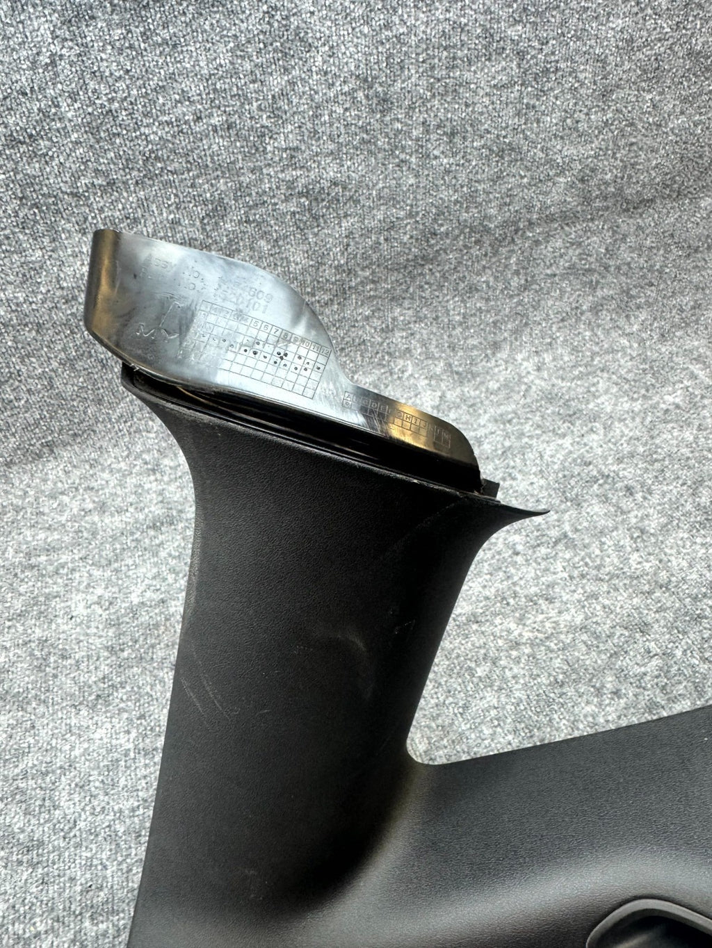 2020-2024 TESLA MODEL Y REAR RIGHT C PILLAR UPPER QUARTER PANEL OEM, 149460900F