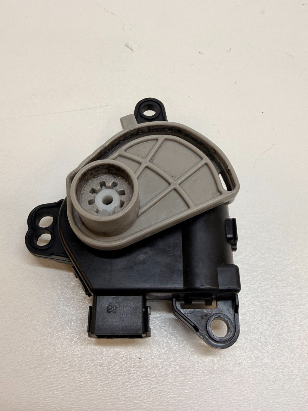 2012-2021 Tesla Model S HVCC Heater Control Flap Motor Actuator D267-AP9BA02