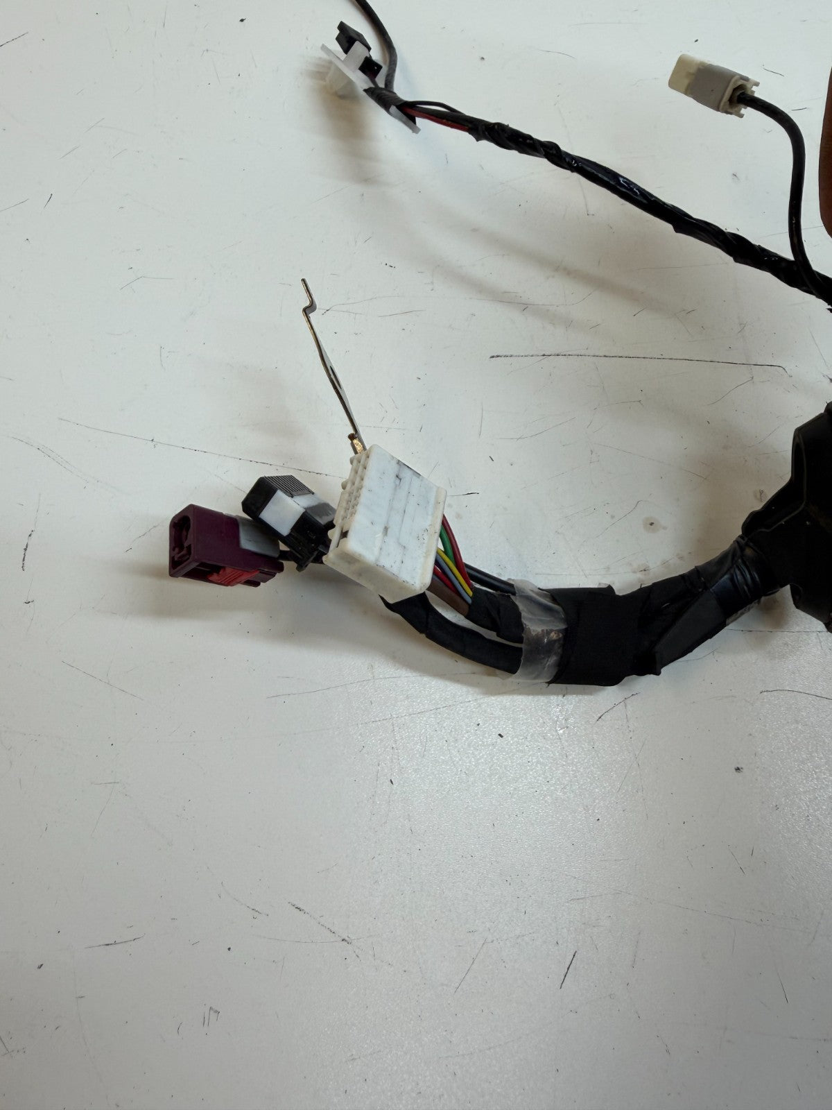20-24 Tesla Model Y Rear Liftgate Trunk Wiring Harness & Connector 1616689-00-C