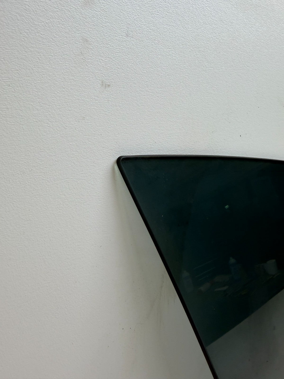 2012-20 Tesla Model S Front Right Passenger Side Door Window Glass 43R-001074