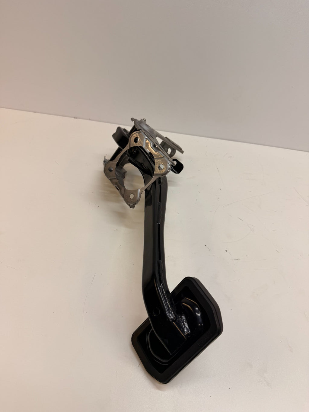 2012-2020 Tesla Model S Brake Stop Pedal w/ Sensor Assembly 1050657-00-A