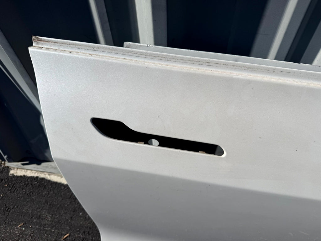 ♦️2017 - 2023 TESLA MODEL 3 FRONT RIGHT SIDE DOOR SHELL PANEL OEM, 1081420-E0-D