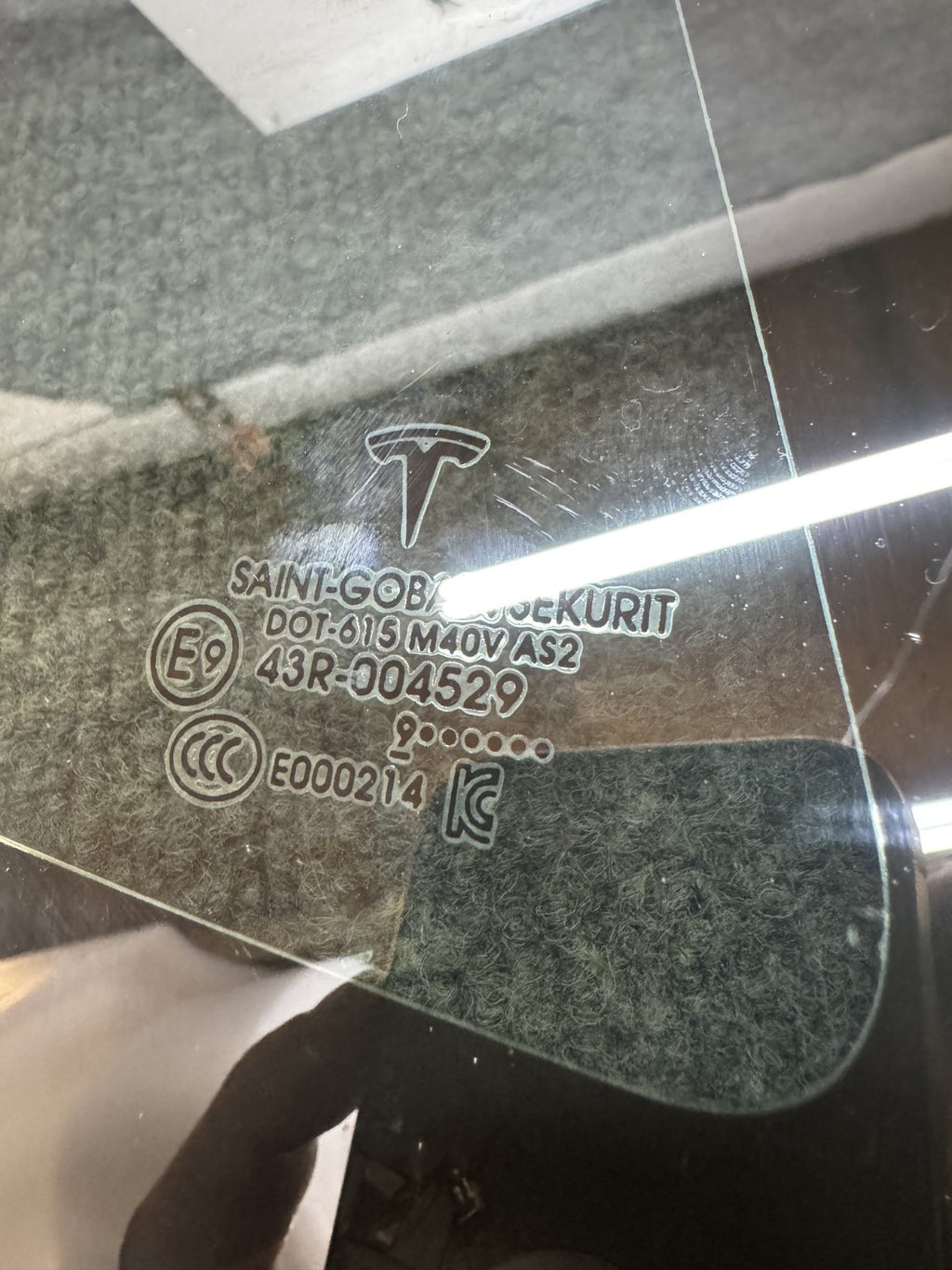 2017 - 2023 TESLA MODEL 3 REAR RIGHT SIDE WINDOW QUARTER GLASS OEM, 43R-004529