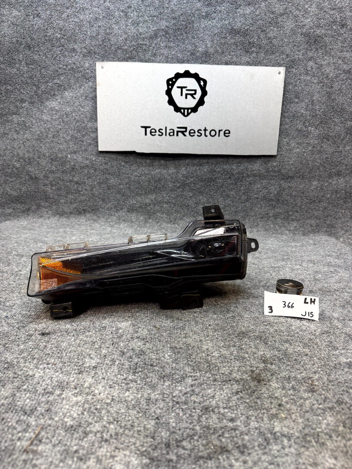2017 ‑  2023 TESLA MODEL 3 FRONT LEFT DRIVER SIDE FOG LIGHT LED OEM 1077389-00-F